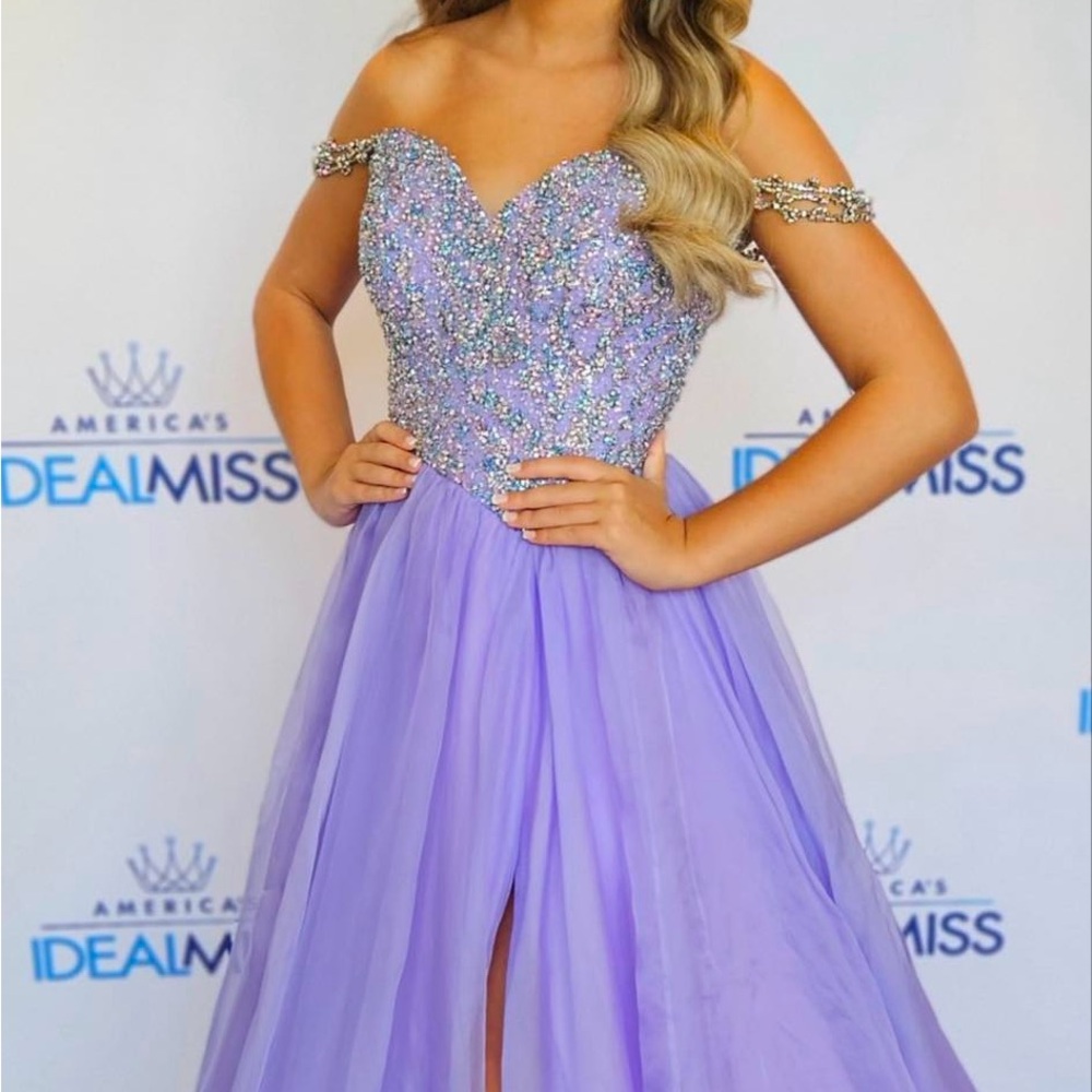 Size 2 Jovani Couture evening gown - Picture 2 of 9
